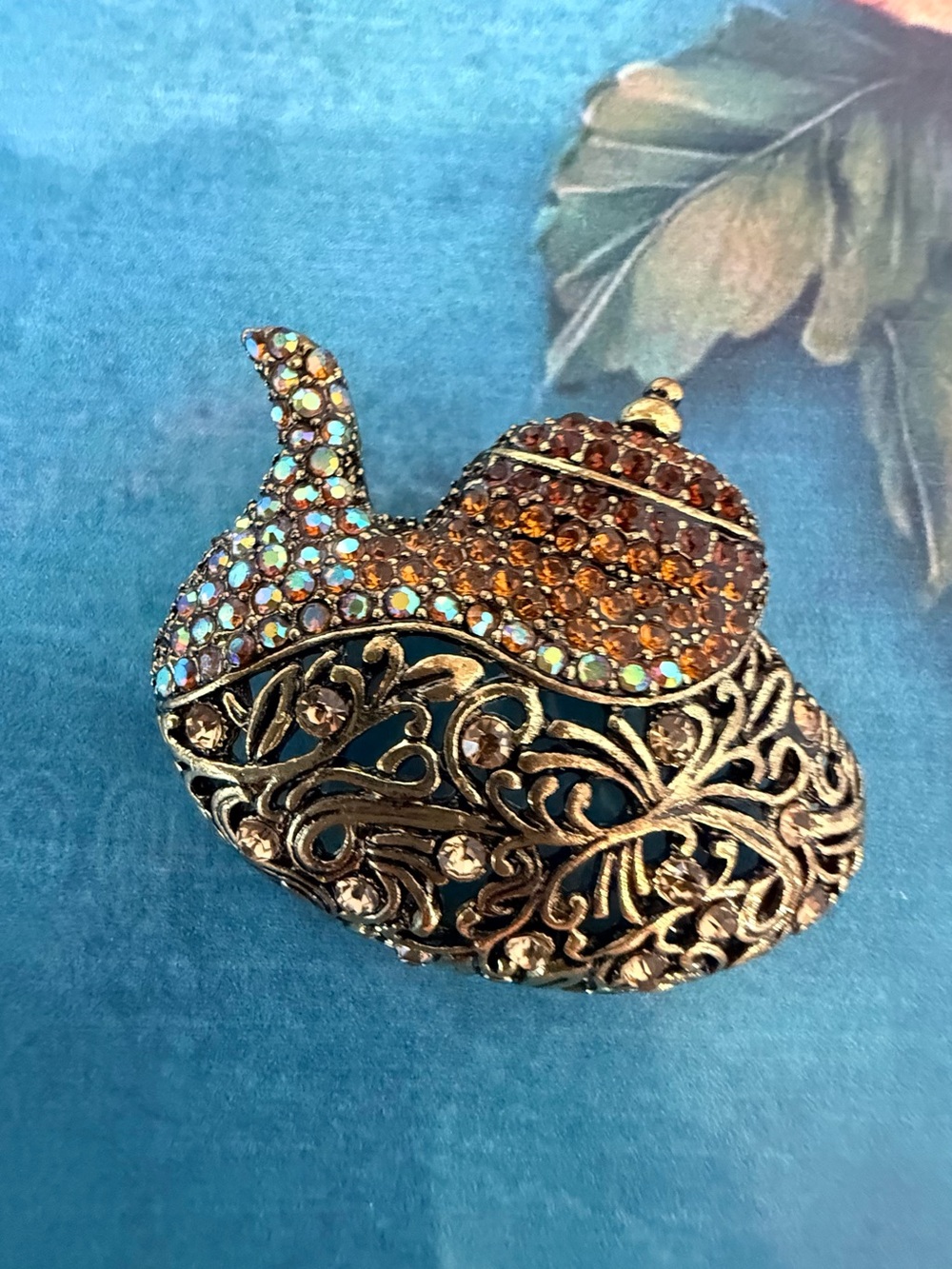 Crystal Embellished Swirl Tea Pot Brooch - Multicolor